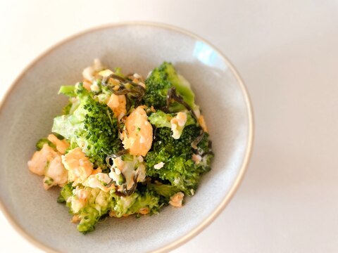 塩昆布で簡単!ブロッコリーと炒り卵のサラダ